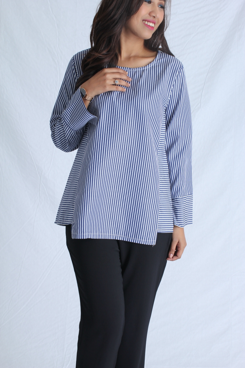 Blouse Putih Labuh Plus Size - Dresslily.com offers plus size printed